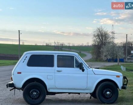 Белый ВАЗ 2121 Нива, объемом двигателя 1.57 л и пробегом 230 тыс. км за 2250 $, фото 5 на Automoto.ua