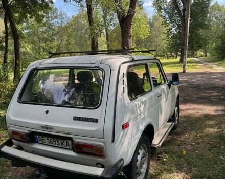 Белый ВАЗ 2121 Нива, объемом двигателя 1.6 л и пробегом 154 тыс. км за 2300 $, фото 3 на Automoto.ua
