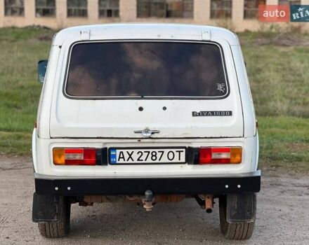 Белый ВАЗ 2121 Нива, объемом двигателя 1.57 л и пробегом 230 тыс. км за 2250 $, фото 7 на Automoto.ua