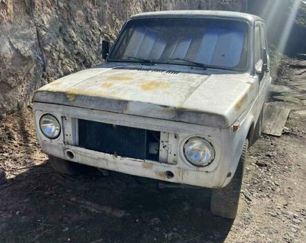 Белый ВАЗ 2121 Нива, объемом двигателя 1.7 л и пробегом 100 тыс. км за 1000 $, фото 2 на Automoto.ua