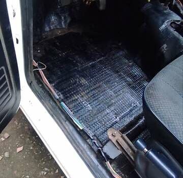 Белый ВАЗ 2121 Нива, объемом двигателя 1.57 л и пробегом 1 тыс. км за 2850 $, фото 13 на Automoto.ua