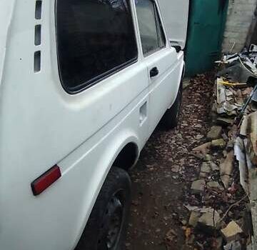 Белый ВАЗ 2121 Нива, объемом двигателя 1.57 л и пробегом 1 тыс. км за 2850 $, фото 15 на Automoto.ua