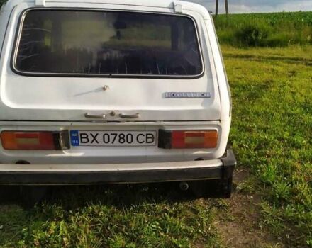 Белый ВАЗ 2121 Нива, объемом двигателя 1.57 л и пробегом 90 тыс. км за 2200 $, фото 8 на Automoto.ua
