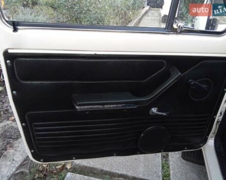 Белый ВАЗ 2121 Нива, объемом двигателя 1.6 л и пробегом 101 тыс. км за 3300 $, фото 13 на Automoto.ua