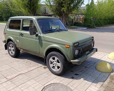 Белый ВАЗ 2121 Нива, объемом двигателя 1.57 л и пробегом 100 тыс. км за 1700 $, фото 1 на Automoto.ua