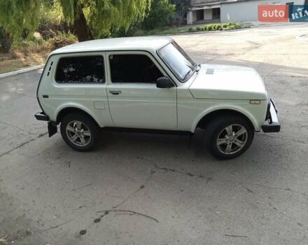 Білий ВАЗ 2121 Нива, об'ємом двигуна 1.7 л та пробігом 100 тис. км за 3600 $, фото 35 на Automoto.ua
