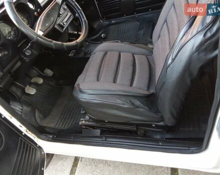 Белый ВАЗ 2121 Нива, объемом двигателя 1.6 л и пробегом 101 тыс. км за 3300 $, фото 10 на Automoto.ua