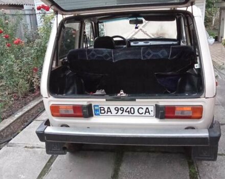 Белый ВАЗ 2121 Нива, объемом двигателя 1.6 л и пробегом 101 тыс. км за 3300 $, фото 29 на Automoto.ua