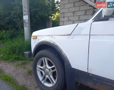 Білий ВАЗ 2121 Нива, об'ємом двигуна 1.6 л та пробігом 69 тис. км за 1700 $, фото 3 на Automoto.ua