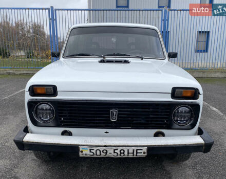 Белый ВАЗ 2121 Нива, объемом двигателя 1.6 л и пробегом 111 тыс. км за 2199 $, фото 1 на Automoto.ua