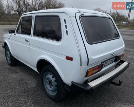 Белый ВАЗ 2121 Нива, объемом двигателя 1.6 л и пробегом 111 тыс. км за 2199 $, фото 6 на Automoto.ua