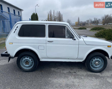 Белый ВАЗ 2121 Нива, объемом двигателя 1.6 л и пробегом 111 тыс. км за 2199 $, фото 3 на Automoto.ua