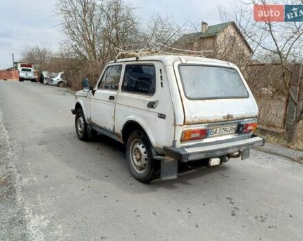 Белый ВАЗ 2121 Нива, объемом двигателя 1.6 л и пробегом 16 тыс. км за 2000 $, фото 4 на Automoto.ua