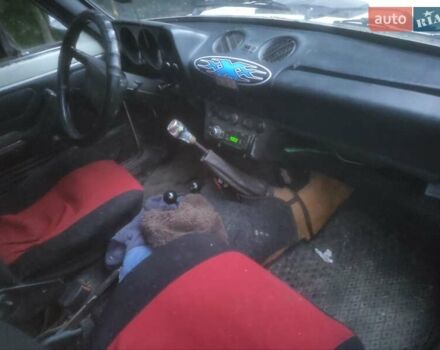 Белый ВАЗ 2121 Нива, объемом двигателя 1.6 л и пробегом 45 тыс. км за 1900 $, фото 6 на Automoto.ua