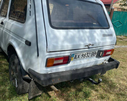 Белый ВАЗ 2121 Нива, объемом двигателя 1.57 л и пробегом 370 тыс. км за 3000 $, фото 3 на Automoto.ua