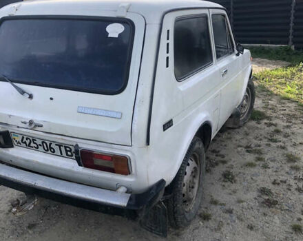 Белый ВАЗ 2121 Нива, объемом двигателя 0 л и пробегом 100 тыс. км за 1800 $, фото 6 на Automoto.ua