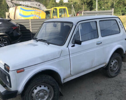 Белый ВАЗ 2121 Нива, объемом двигателя 0 л и пробегом 100 тыс. км за 1800 $, фото 1 на Automoto.ua