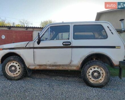 Белый ВАЗ 2121 Нива, объемом двигателя 1.1 л и пробегом 57 тыс. км за 1200 $, фото 3 на Automoto.ua