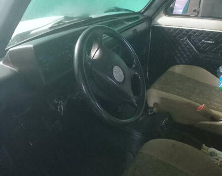 Белый ВАЗ 2121 Нива, объемом двигателя 1.6 л и пробегом 100 тыс. км за 3000 $, фото 14 на Automoto.ua