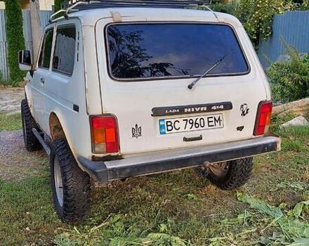 Білий ВАЗ 2121 Нива, об'ємом двигуна 1.7 л та пробігом 95 тис. км за 3000 $, фото 3 на Automoto.ua