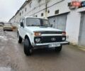 Белый ВАЗ 2121 Нива, объемом двигателя 1.7 л и пробегом 175 тыс. км за 3700 $, фото 1 на Automoto.ua