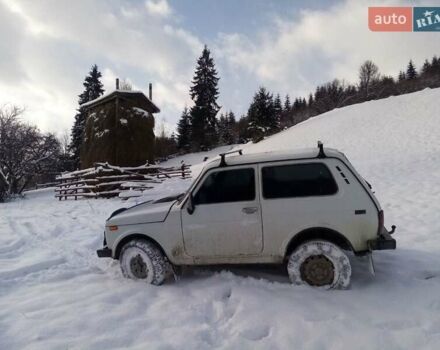 Белый ВАЗ 2121 Нива, объемом двигателя 1.7 л и пробегом 20 тыс. км за 3000 $, фото 4 на Automoto.ua