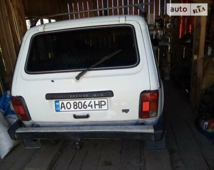 Белый ВАЗ 2121 Нива, объемом двигателя 1.7 л и пробегом 20 тыс. км за 2600 $, фото 2 на Automoto.ua