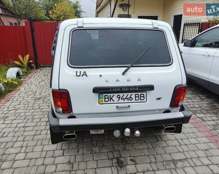 Белый ВАЗ 2121 Нива, объемом двигателя 1.7 л и пробегом 86 тыс. км за 6200 $, фото 1 на Automoto.ua