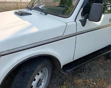 Білий ВАЗ 2121 Нива, об'ємом двигуна 0 л та пробігом 123 тис. км за 2000 $, фото 1 на Automoto.ua