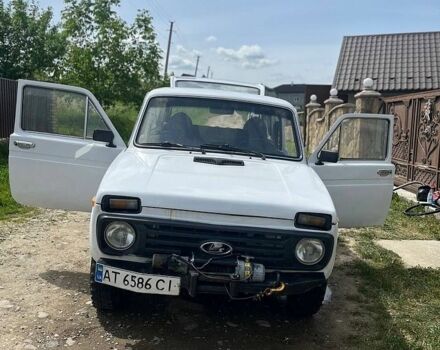 Белый ВАЗ 2121 Нива, объемом двигателя 1.6 л и пробегом 50 тыс. км за 1400 $, фото 1 на Automoto.ua