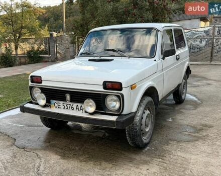 Белый ВАЗ 2121 Нива, объемом двигателя 1.6 л и пробегом 200 тыс. км за 1450 $, фото 1 на Automoto.ua