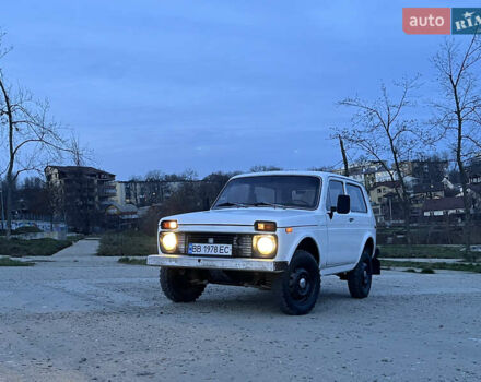 Белый ВАЗ 2121 Нива, объемом двигателя 1.5 л и пробегом 1 тыс. км за 2100 $, фото 1 на Automoto.ua