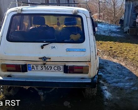 Белый ВАЗ 2121 Нива, объемом двигателя 1.6 л и пробегом 128 тыс. км за 1350 $, фото 1 на Automoto.ua