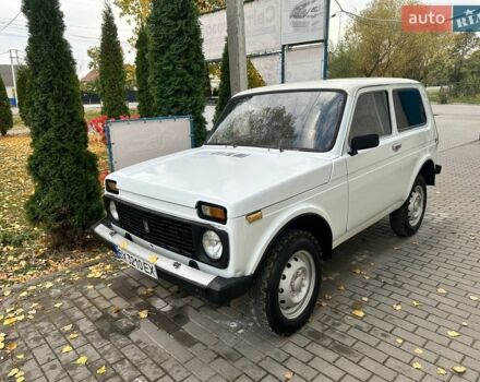 Белый ВАЗ 2121 Нива, объемом двигателя 1.45 л и пробегом 29 тыс. км за 1900 $, фото 1 на Automoto.ua