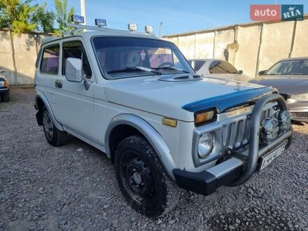 Белый ВАЗ 2121 Нива, объемом двигателя 1.6 л и пробегом 106 тыс. км за 1350 $, фото 1 на Automoto.ua