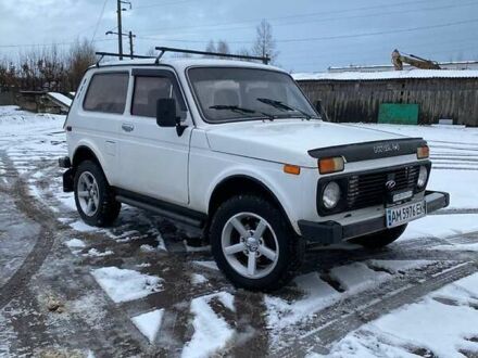 ВАЗ 2121 1983 в Олевске на Automoto.ua Белый ВАЗ 2121, объемом двигателя 1.6 л и пробегом 70 тыс. км за 2699 $, фото 1 на Automoto.ua