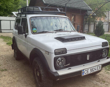 Белый ВАЗ 2121 Нива, объемом двигателя 1.91 л и пробегом 150 тыс. км за 3899 $, фото 1 на Automoto.ua
