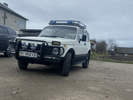 Білий ВАЗ 2121 Нива, об'ємом двигуна 1.6 л та пробігом 30 тис. км за 2600 $, фото 1 на Automoto.ua