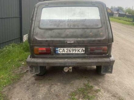 ВАЗ 2121 Нива 1986 у Черкасах на Automoto.ua Білий ВАЗ 2121 Нива, об'ємом двигуна 1.6 л та пробігом 160 тис. км за 1100 $, фото 1 на Automoto.ua