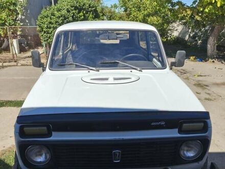 Білий ВАЗ 2121 Нива, об'ємом двигуна 1.6 л та пробігом 60 тис. км за 1800 $, фото 1 на Automoto.ua