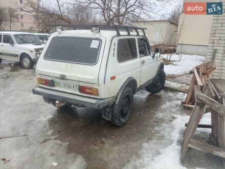 Белый ВАЗ 2121 Нива, объемом двигателя 1.7 л и пробегом 190 тыс. км за 1800 $, фото 1 на Automoto.ua