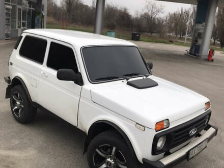Білий ВАЗ 2121 Нива, об'ємом двигуна 1.6 л та пробігом 100 тис. км за 3500 $, фото 1 на Automoto.ua
