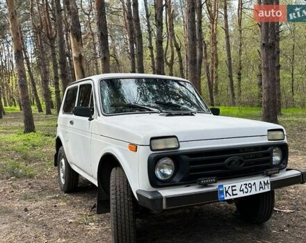 Белый ВАЗ 2121 Нива, объемом двигателя 1.6 л и пробегом 26 тыс. км за 2300 $, фото 1 на Automoto.ua