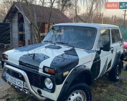 Белый ВАЗ 2121 Нива, объемом двигателя 1.57 л и пробегом 95 тыс. км за 1700 $, фото 1 на Automoto.ua