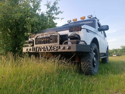 ВАЗ 2121 1987 у Дрогобичі на Automoto.ua Білий ВАЗ 2121, об'ємом двигуна 0 л та пробігом 180 тис. км за 2000 $, фото 1 на Automoto.ua