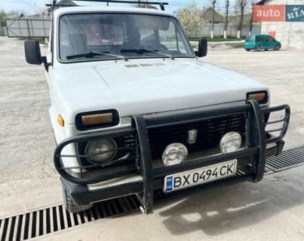 Белый ВАЗ 2121 Нива, объемом двигателя 1.6 л и пробегом 22 тыс. км за 3100 $, фото 1 на Automoto.ua