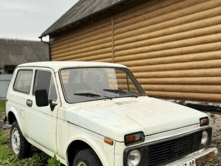 ВАЗ 2121 1987 в Маневичах на Automoto.ua Белый ВАЗ 2121, объемом двигателя 0 л и пробегом 200 тыс. км за 1065 $, фото 1 на Automoto.ua