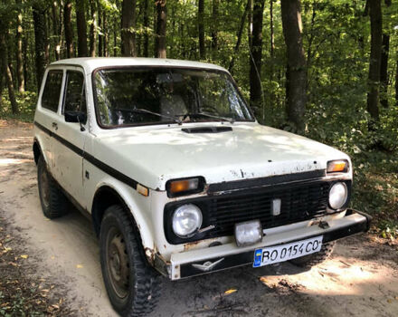 Белый ВАЗ 2121 Нива, объемом двигателя 1.6 л и пробегом 1 тыс. км за 1500 $, фото 1 на Automoto.ua