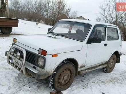 Білий ВАЗ 2121 Нива, об'ємом двигуна 1.57 л та пробігом 100 тис. км за 2300 $, фото 1 на Automoto.ua