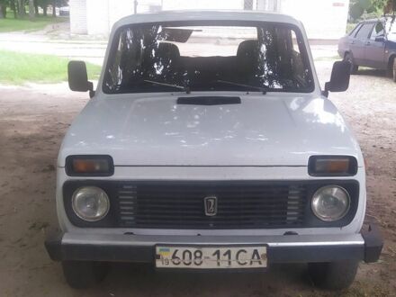 ВАЗ 2121 1988 в Конотопе на Automoto.ua Белый ВАЗ 2121, объемом двигателя 1.6 л и пробегом 113 тыс. км за 2000 $, фото 1 на Automoto.ua